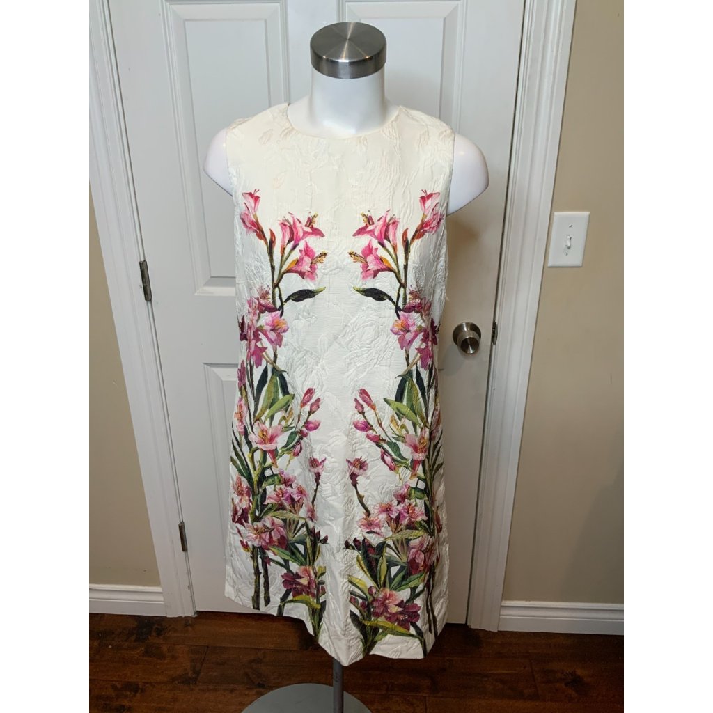 Dolce&Gabbana White Floral Jacquard Pink Lilly Print Shift Dress, Size 6 | 42